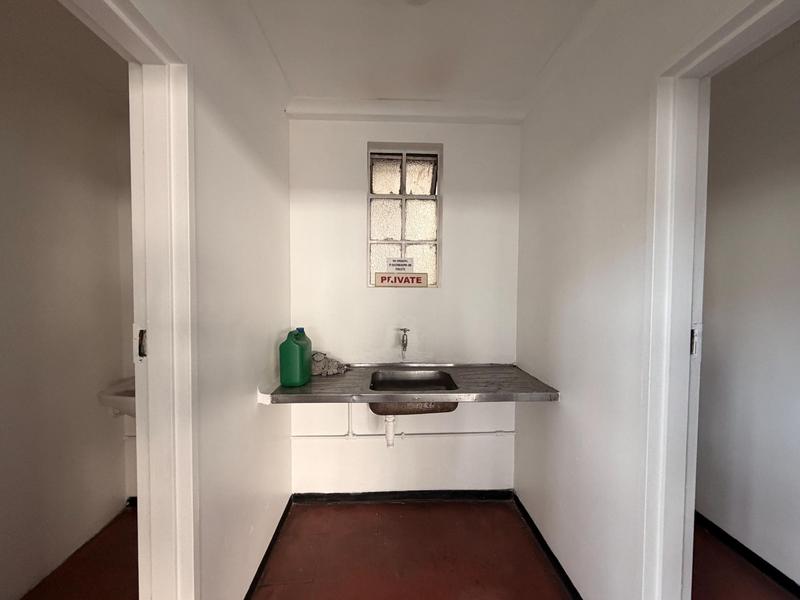 To Let Commercial Property for Rent in North End Eastern Cape